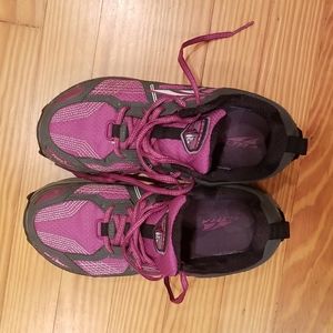 Altra running shoes 8 women's
